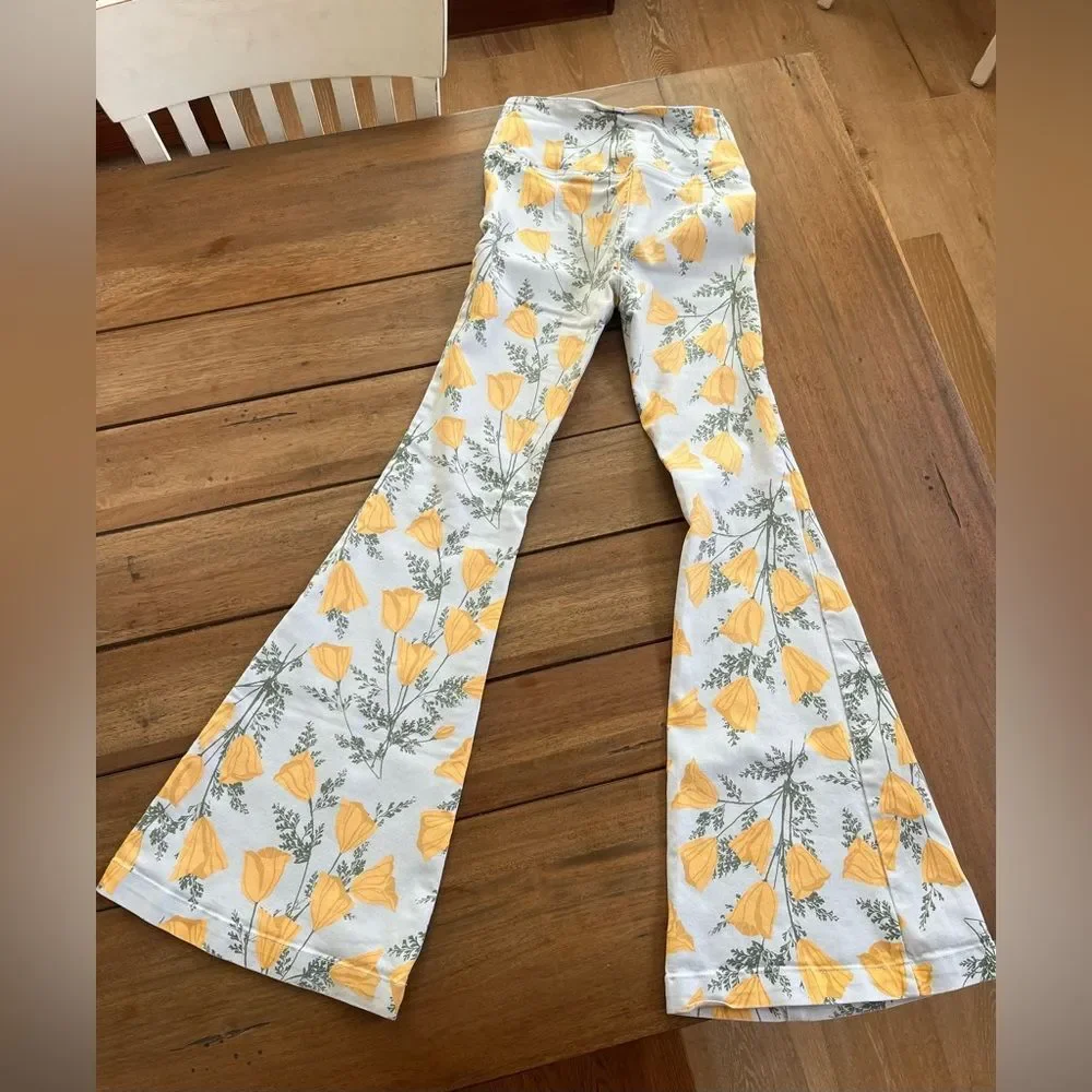 We The Free Venice Beach high-rise flare jeans; Size 24 w/Plenty of stretch!